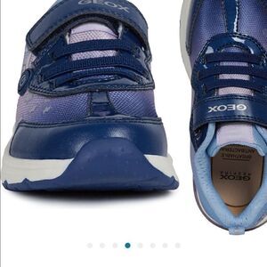 Geox Girls Disney space club light up super comfortable sneaker Sz 3,5 NIB